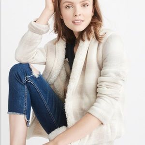 Abercrombie & Fitch Sweaters - Abercrombie & Fitch Sherpa Lined Cardigan Abercrombie & Fitch Sweaters - Abercrombie & Fitch Sherpa Lined Cardigan
